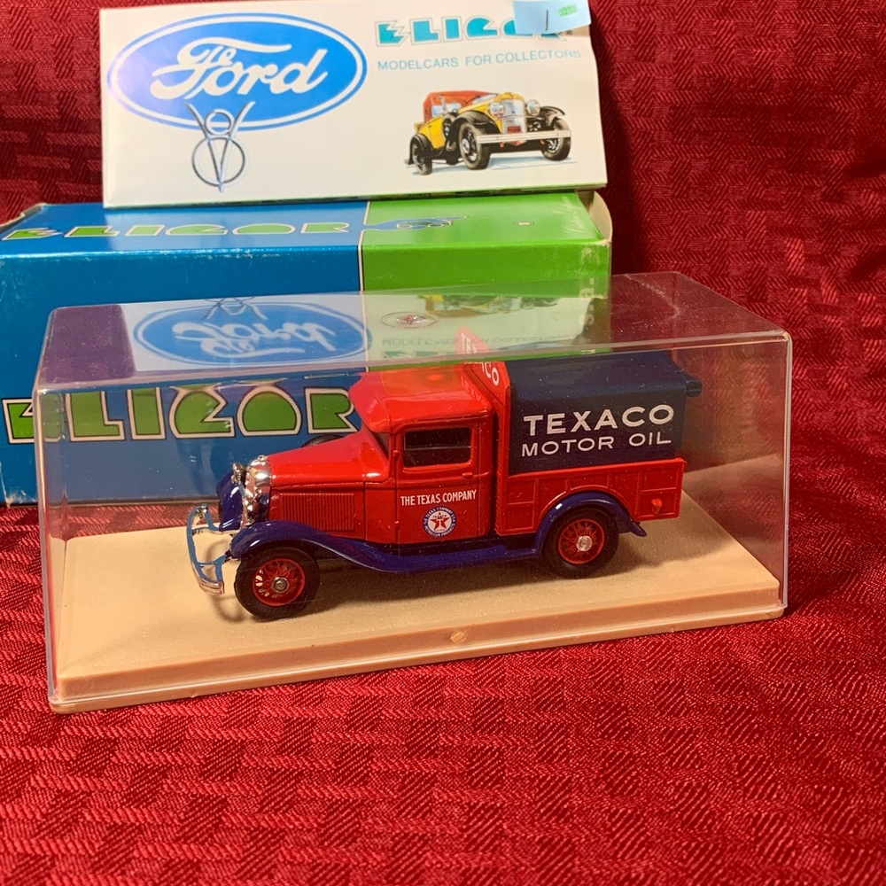 Texaco Motor Oil Truck 1:43 scale die-cast